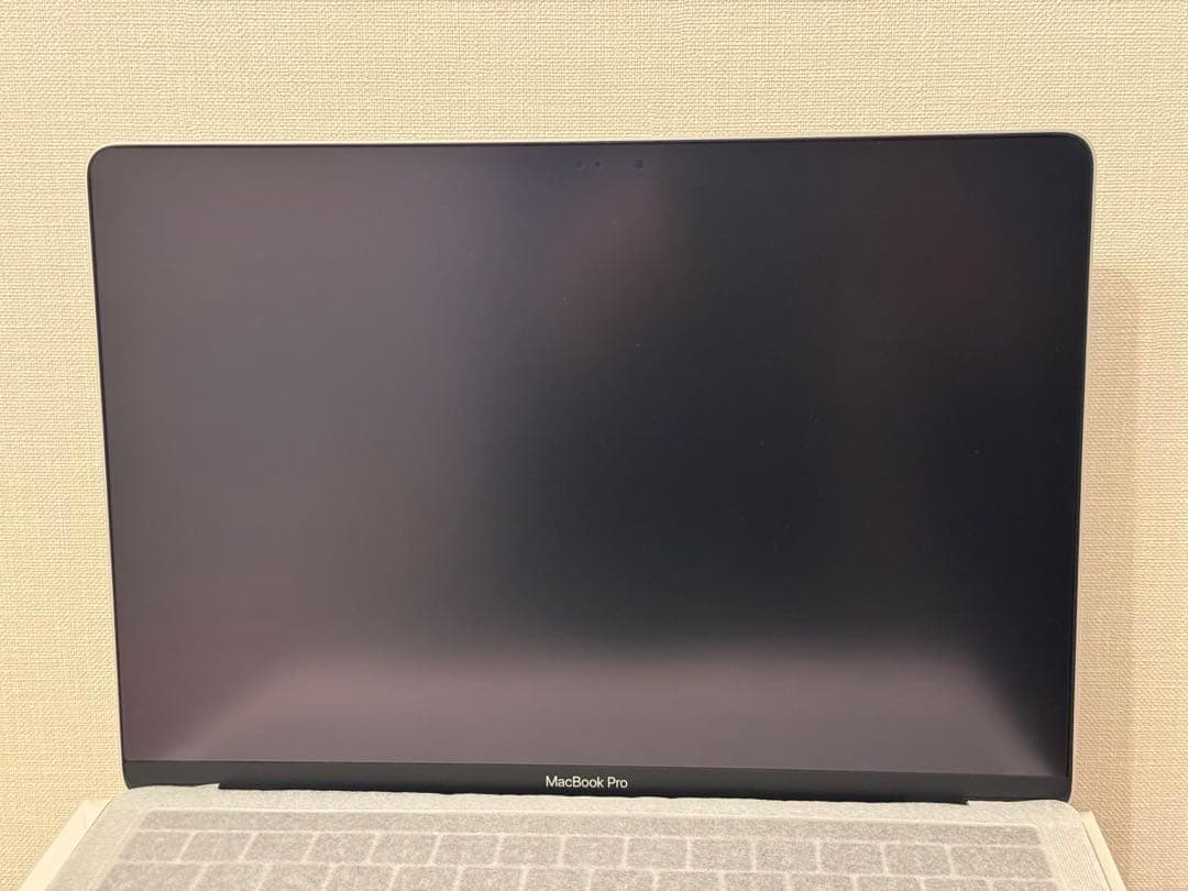 ★美品★MacBook Pro 13インチ TouchBar搭載 2TBHDD付