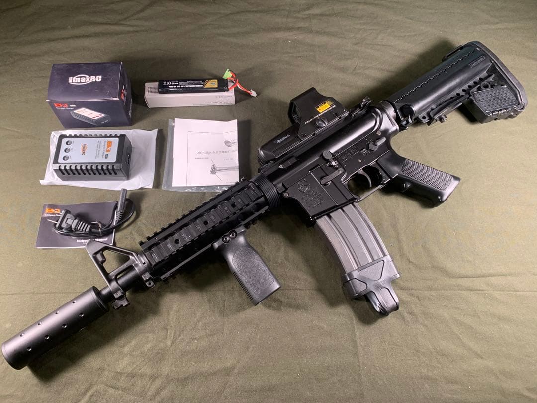 Ｍ4 CQBR 東京マルイ　次世代電動ガン　充電器等付属