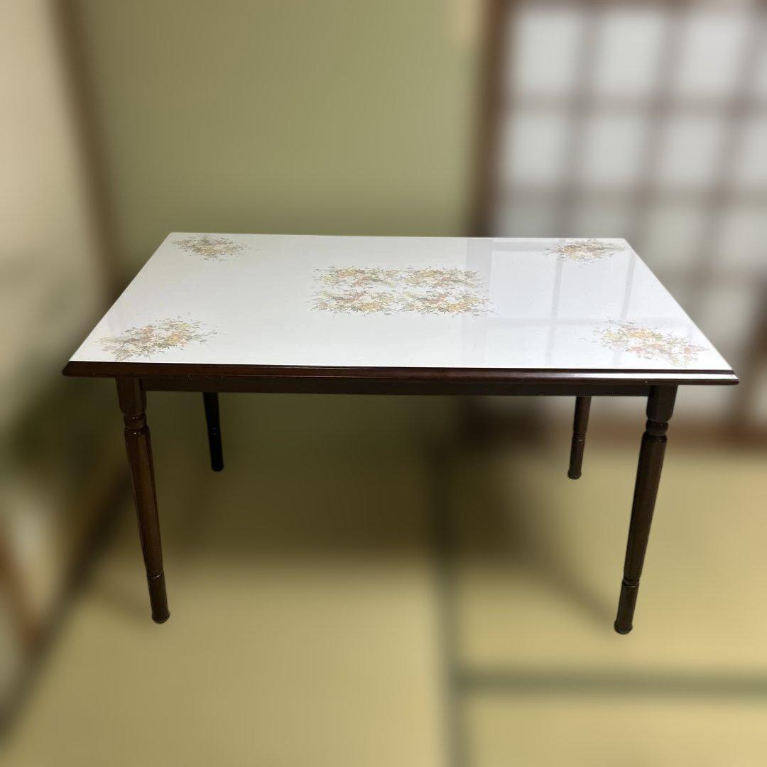 花柄デザイン ダイニングテーブル
