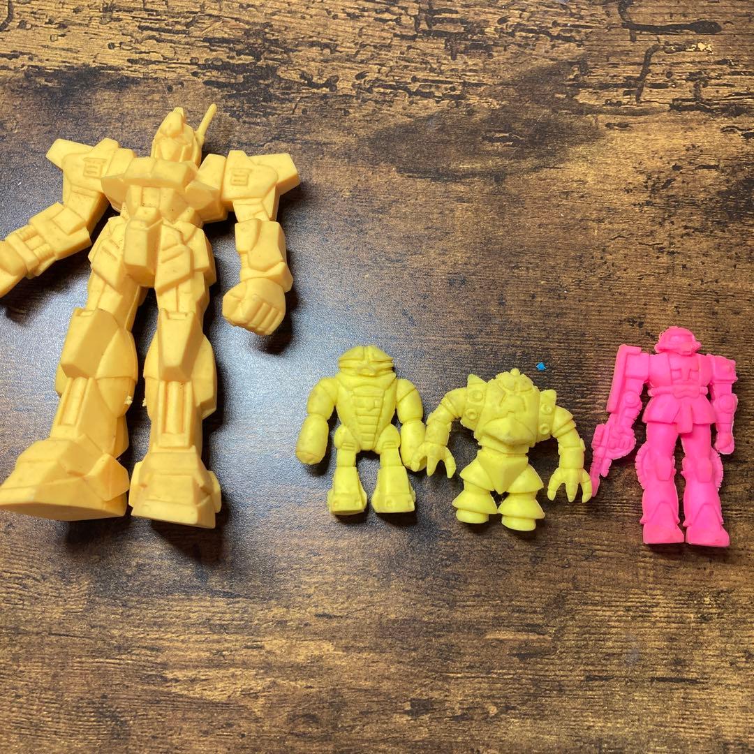 E-壁 【希少】ガン消し まとめ売り 13体セット（ガンダム 消しゴム）