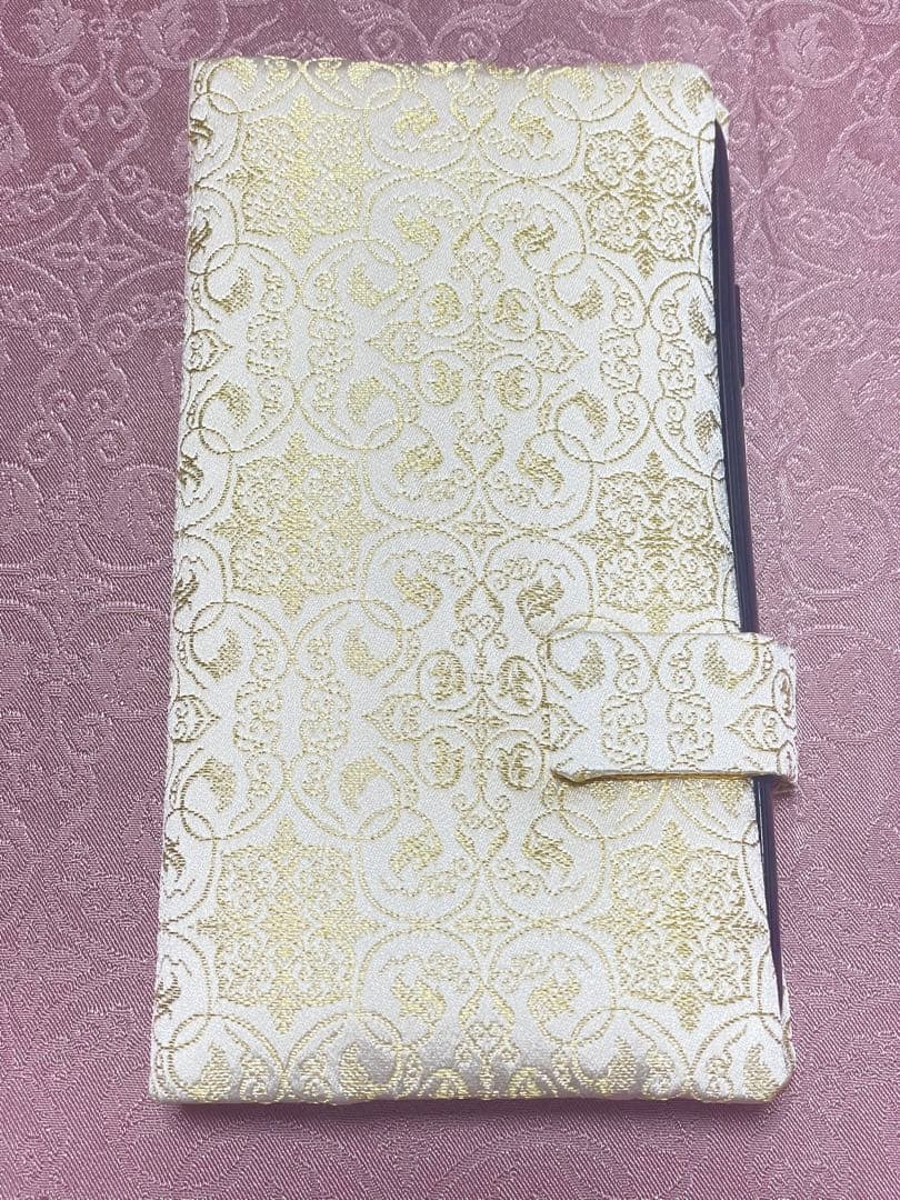 A未使用保管品龍村美術織物葡萄唐草文錦白金+黄金iPhone11ProMax用