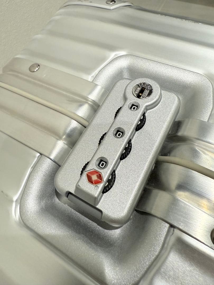 【廃盤品】リモワ トパーズ 93270 82ℓ 4輪 スーツケース