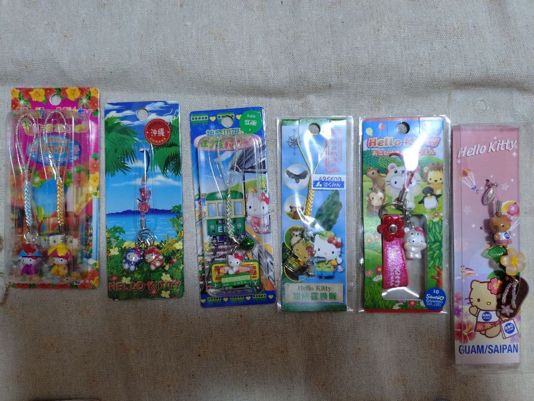 ご当地キティ　根付　ストラップ　73個