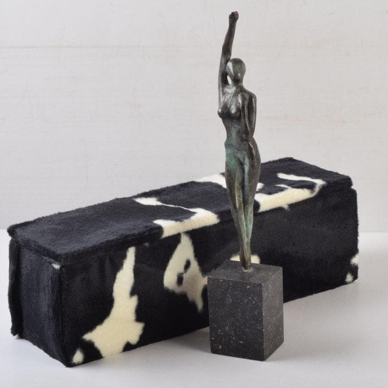 ブロンズ像　裸婦像　女性像　置物　約1.2kg　C　9070