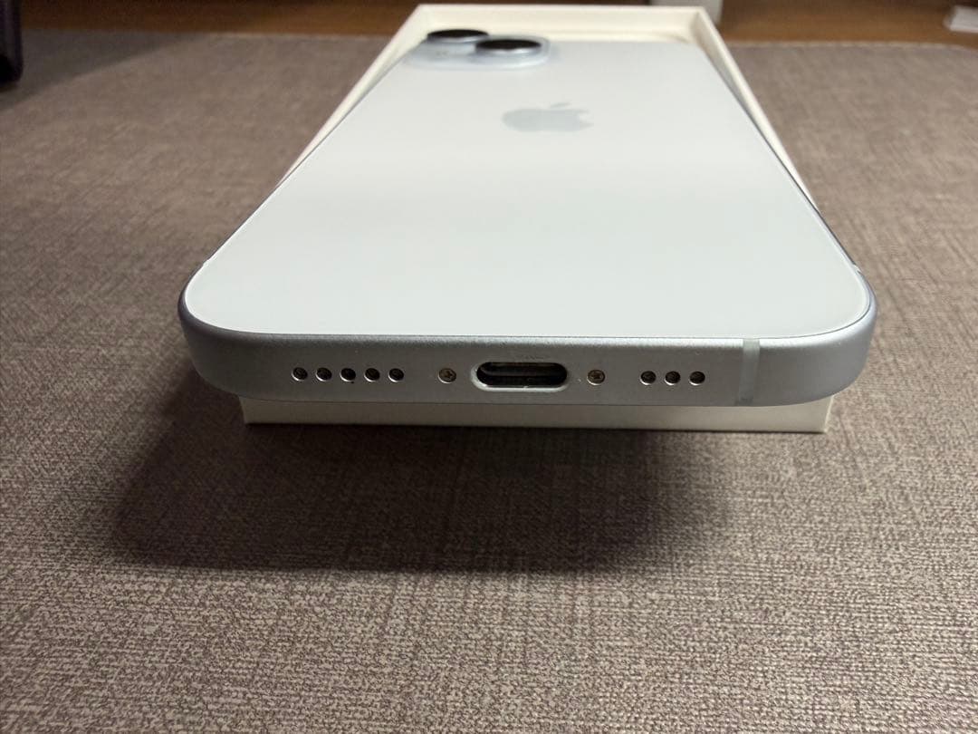 iPhone 15 本体　ブルー 256GB SIMフリー ケーブル付