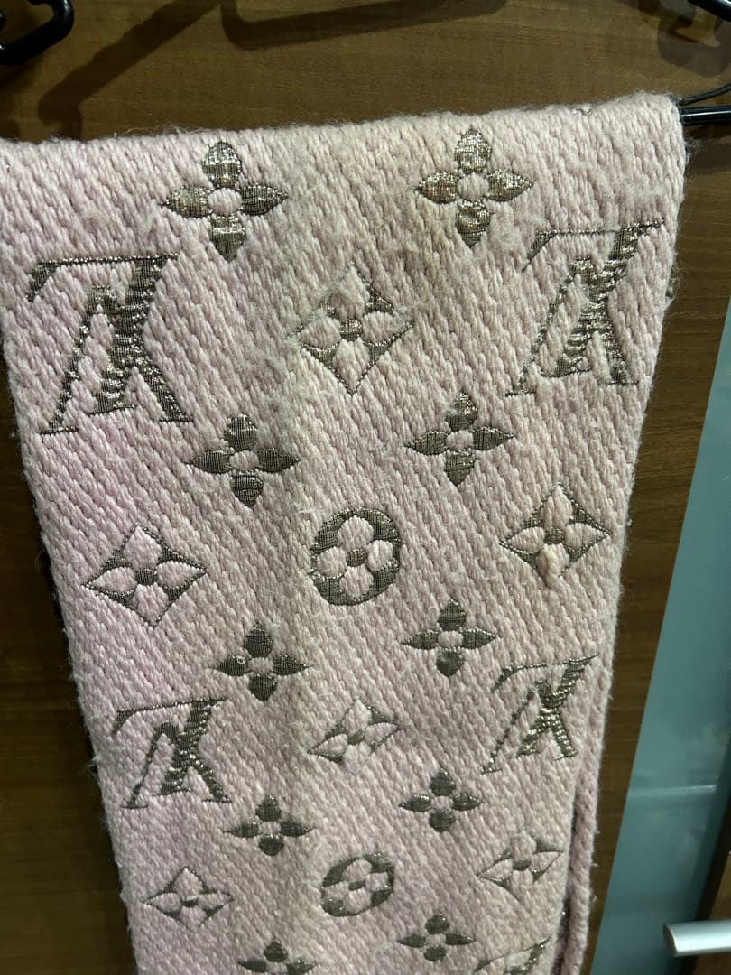 Louis Vuitton ロゴ入りマフラー ピンク