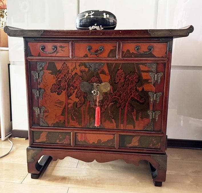 ☆売約済みです☆　李朝家具　中国家具　漆　古道具 　隠し扉　収納　引き出し