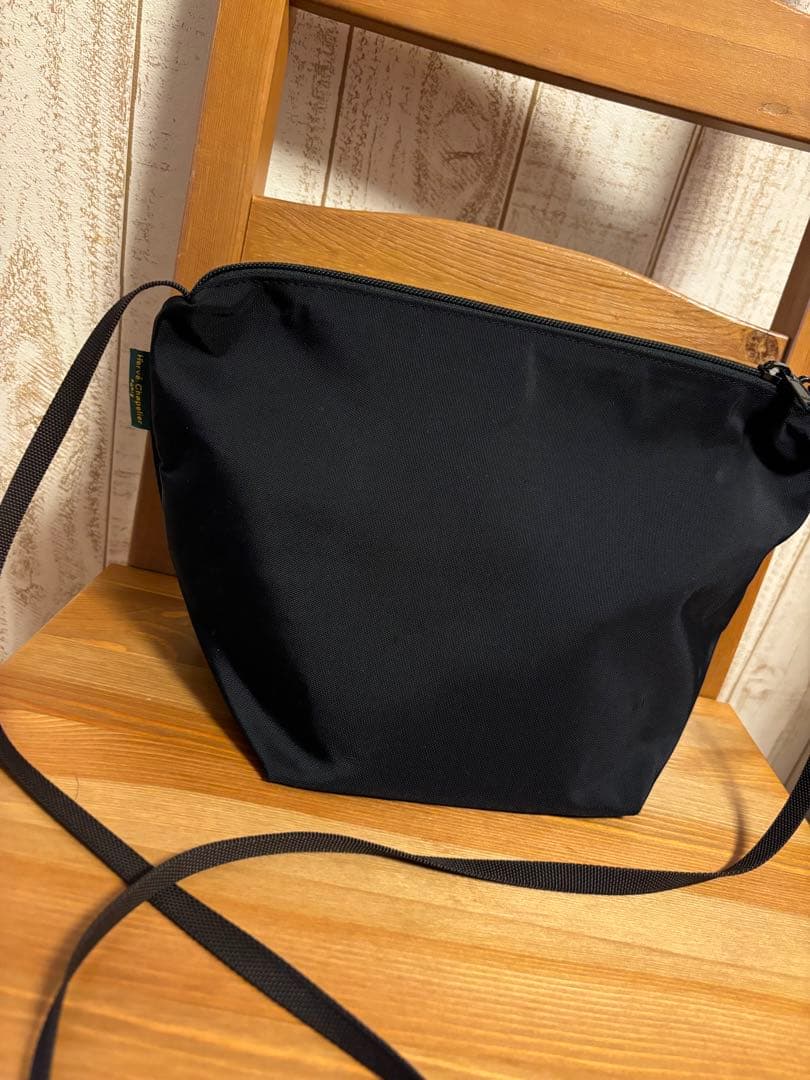 しょうこ　　エルベシャプリエビッグポシェットブラック　ブラウン