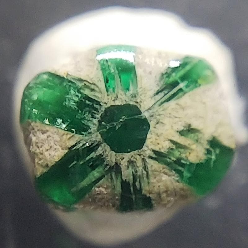 272 トラピッチェエメラルド コロンビア