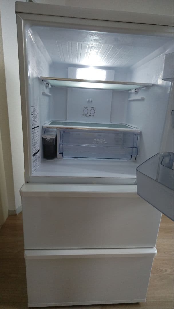 AQUA ノンフロン冷凍冷蔵庫 238L　2021年製 （しま）