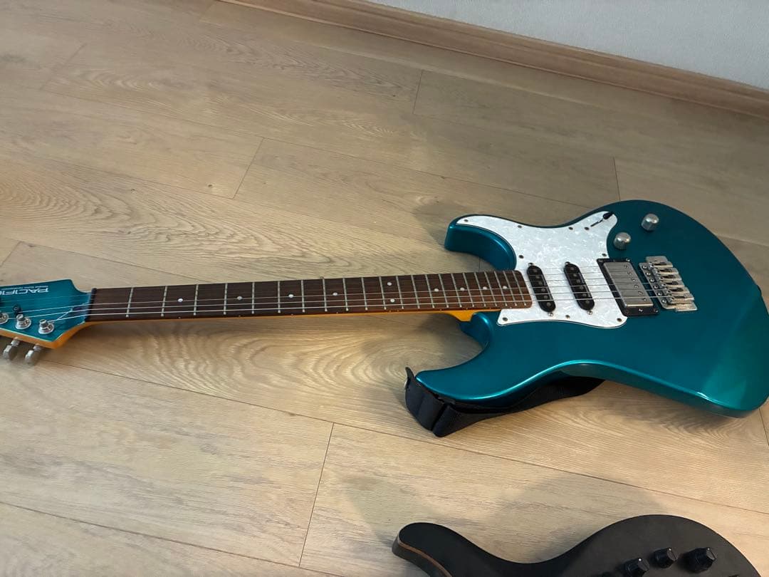Yamaha PACIFICA エレキギター ティール