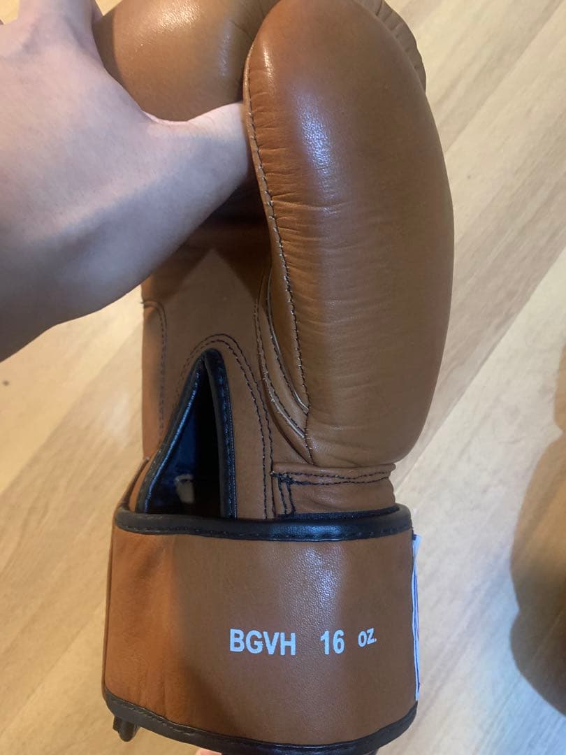 WINDY ボクシンググローブ 16 oz ブラウン