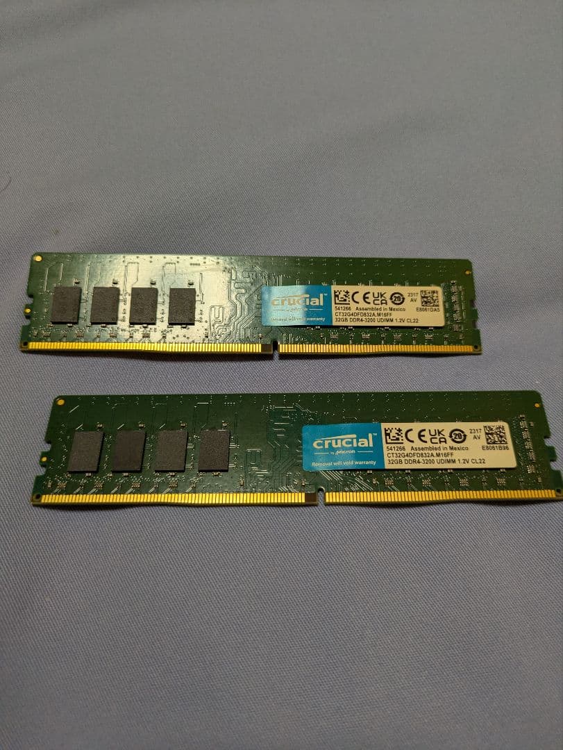 crucial 32GB DDR4-3200MHz メモリ　2枚組