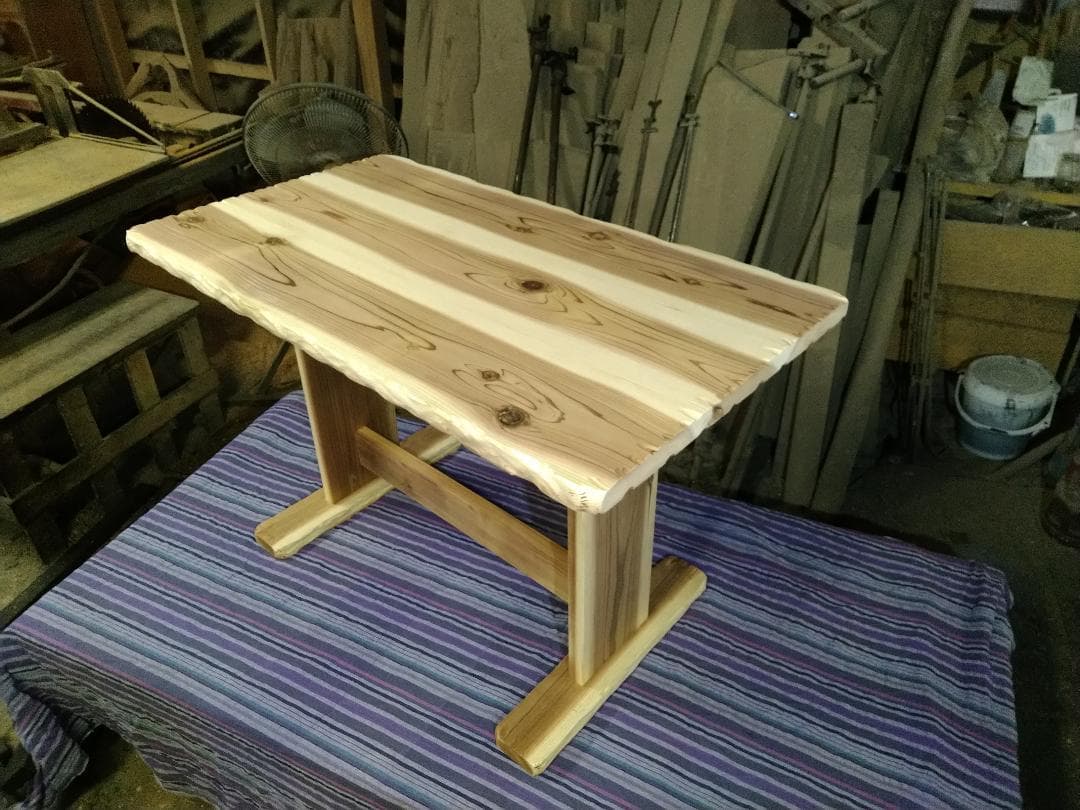 出来たてどうぞ木の良い香り！こだわり制作！国産天然木●ダイニングテーブル