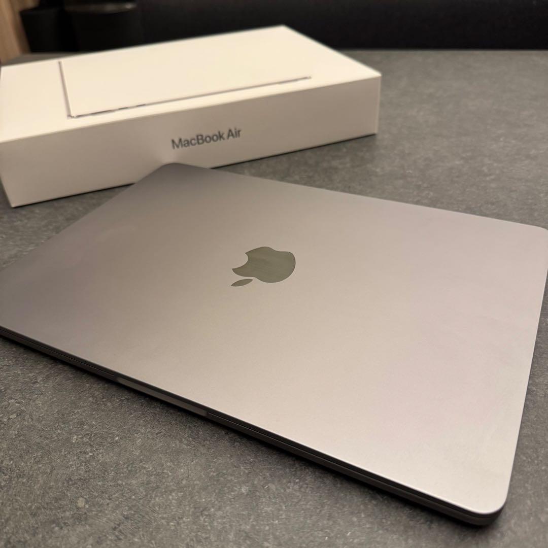 MacBook Air 13インチ M3 スペースグレー
