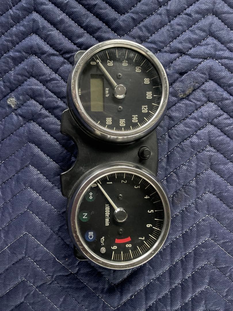 カワサキ　w650 純正メーター　未確認