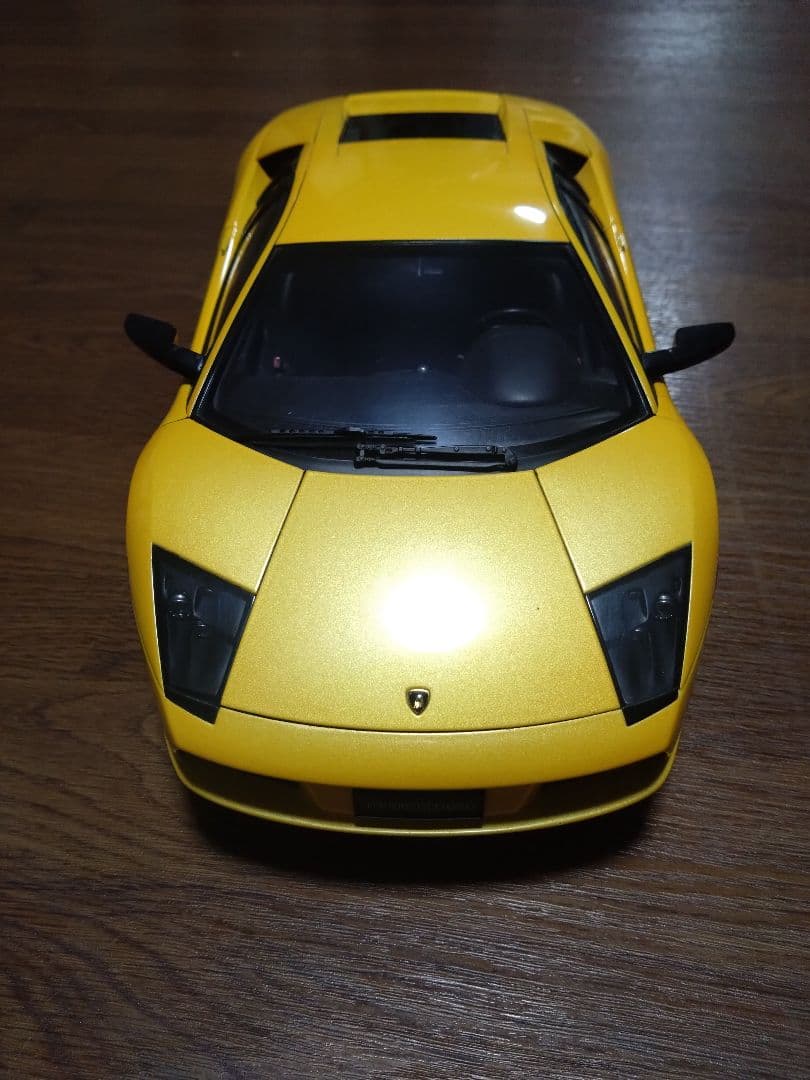 ムルシエラゴ　メタリックイエロー　1/12　Autoart