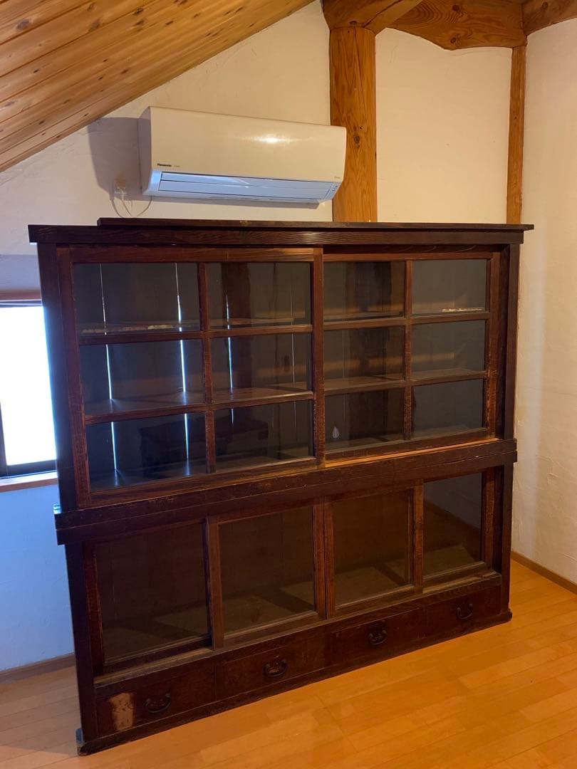 ガラス戸棚 昭和初期 木製キャビネット 水屋箪笥　ゆらゆらガラス アンティーク棚