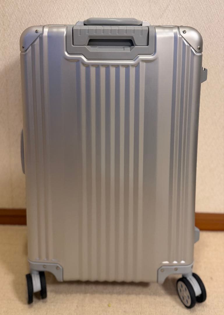 新品未使用　メルセデス・ベンツ　オリジナルアルミスーツケース　65L