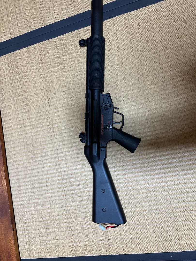 東京マルイ MP5(バッテリー＋充電器付き)