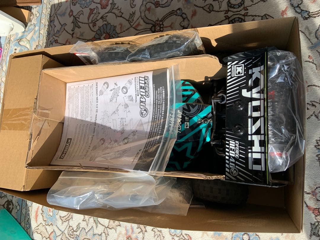 【中古】京商 1/8 インファーノ NEO 4.0 VE レディセットと充電器他