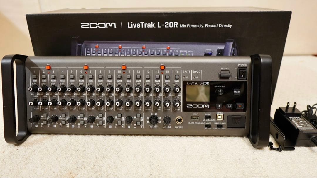 ZOOM LiveTrak L-20R デジタルミキサー　付属品元箱完備