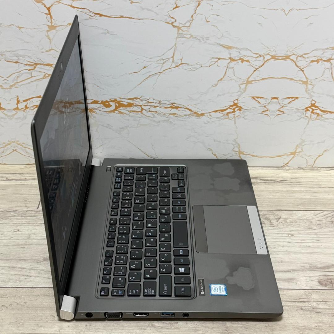 dynabook R63DN 第8世代i5 8GB SSD256 オフィス搭載