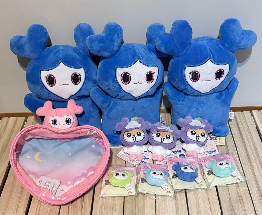 《まとめ売り》TWICE LOVELYS GiGO限定　11体