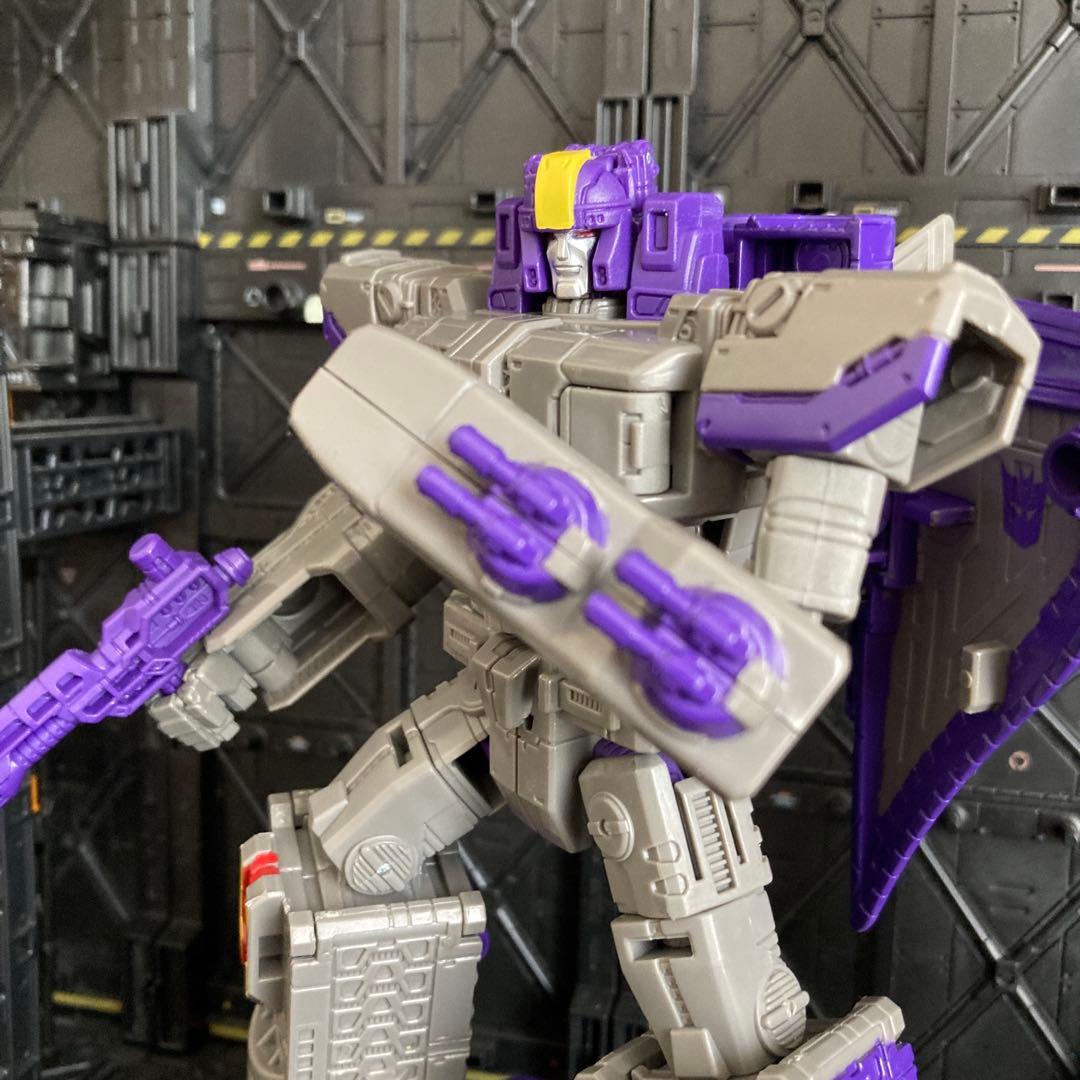 LG-40輸送参謀　アストロトレイン　トランスフォーマー　レジェンズ　LG-40