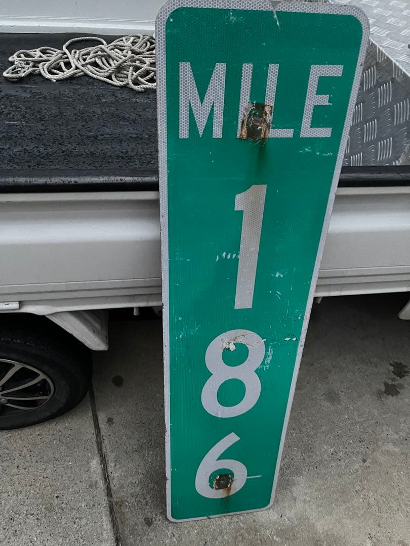 ビンテージ MILE 186マイルトラフィックサイン 看板ロードサイン　USA製