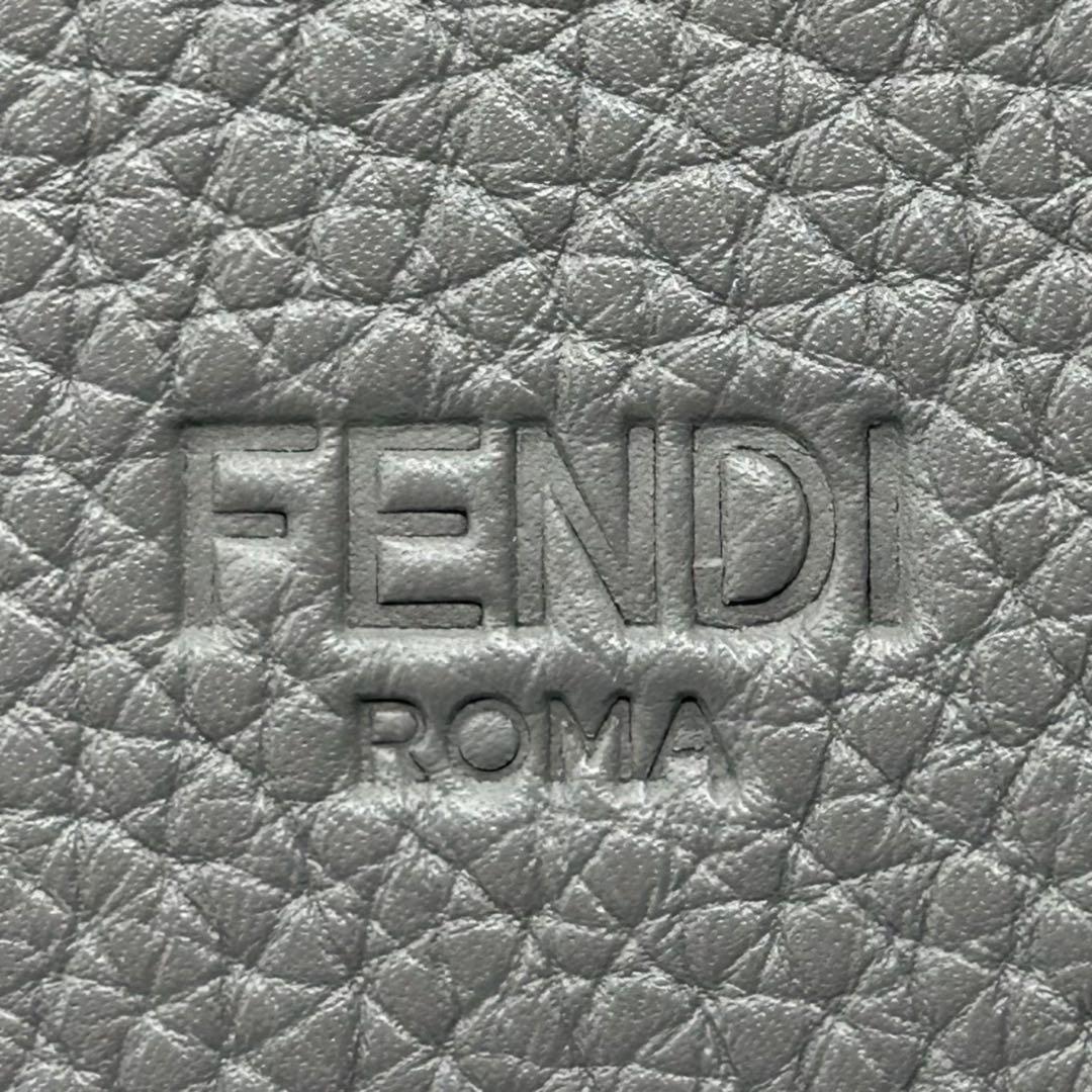 FENDI フェンディ　パスポートケース　7AS378　レザー　グレー　小物入れ