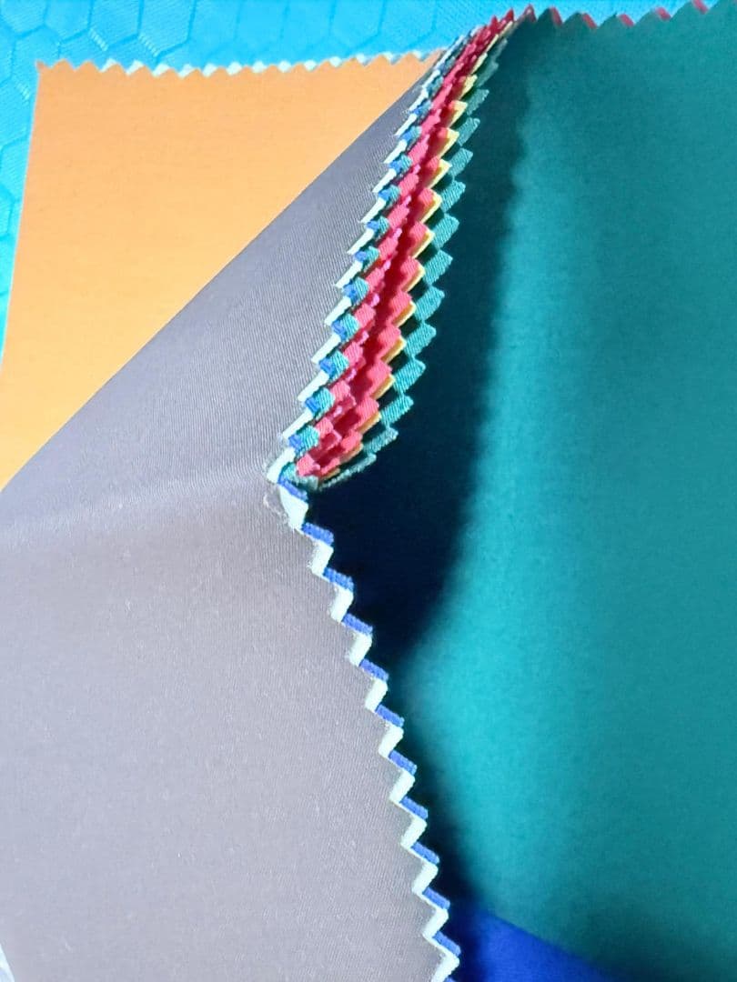 パーソナルカラー診断用ドレープ30色(金銀2色入り)+診断用カードとケース付き