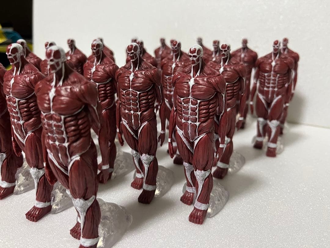 進撃の巨人 終尾の巨人フィギュア　地鳴らしフィギュア23体リペイント