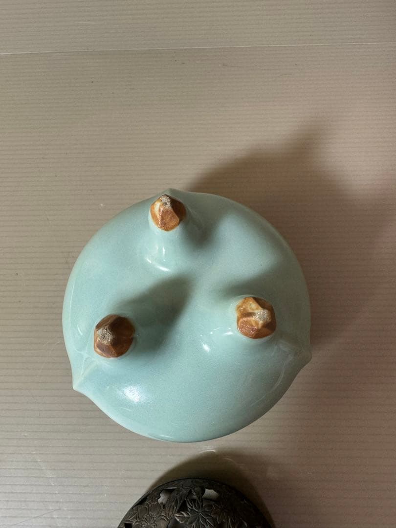 2811 青磁　三足　香炉　時代物
