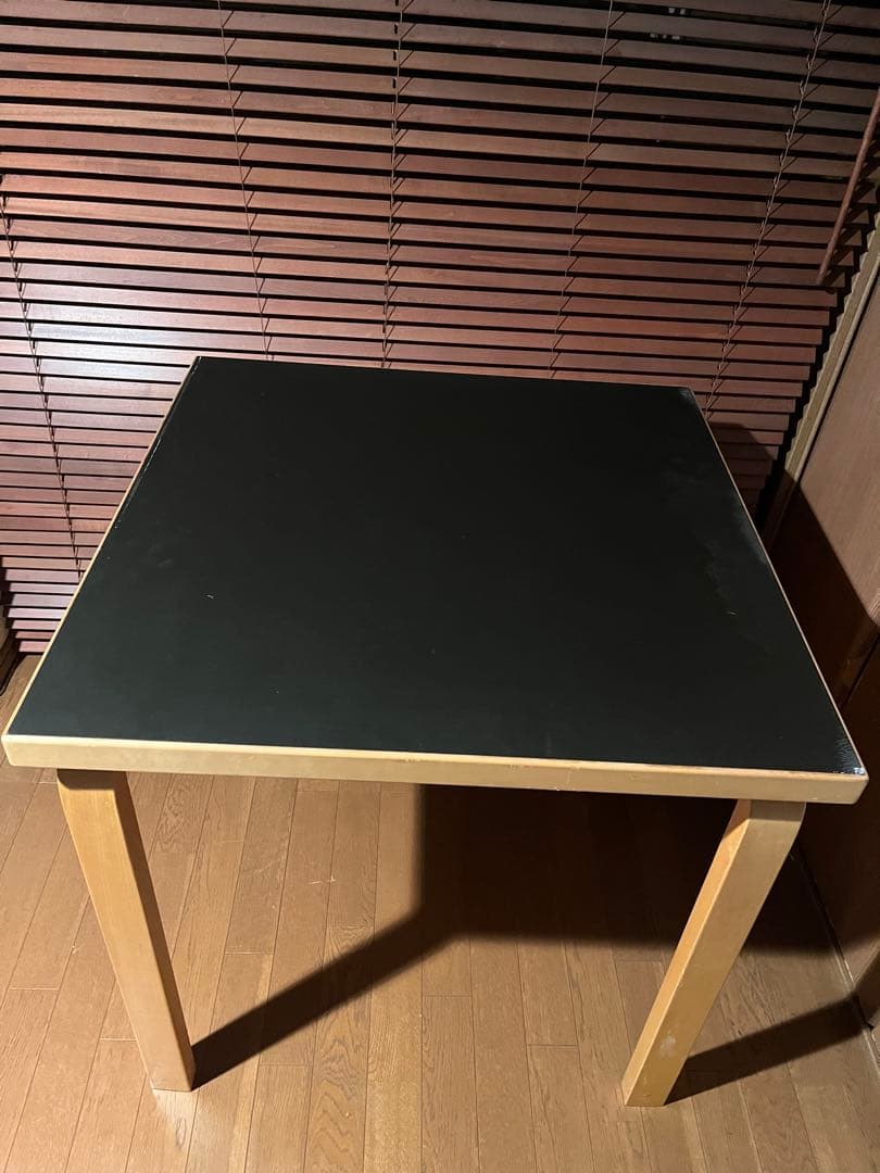 アルヴァ・アアルト　テーブル