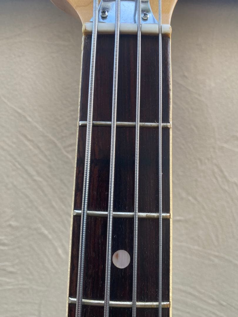 tritmph(トリンプ/エレキベース/ビザール/日本製)