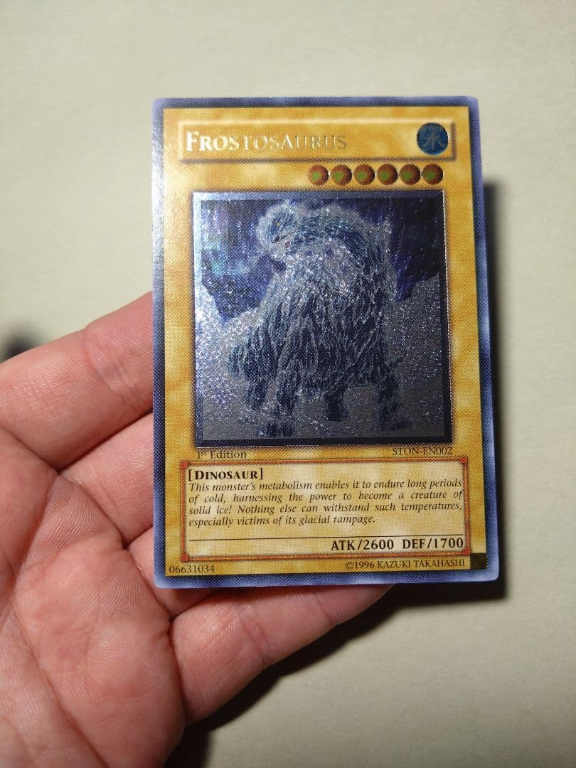 1st フロストザウルス 遊戯王　レリーフ　アルティメットレア英語版