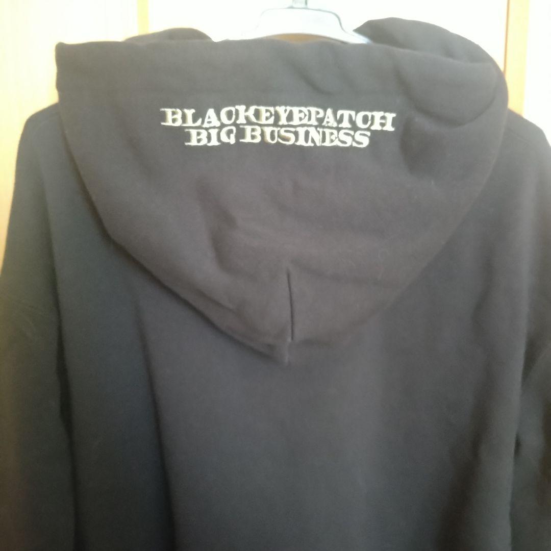 美品　ブラックアイパッチ パーカー