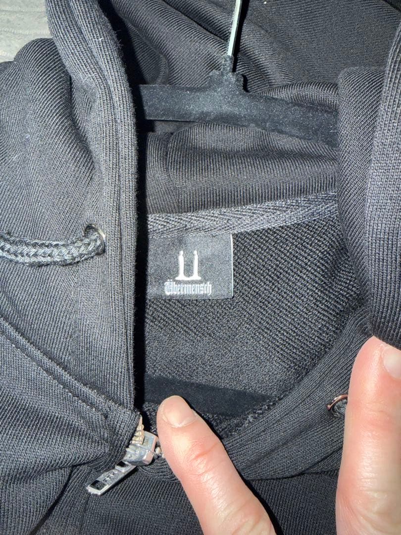 新品未使用 G-DRAGON Übermensch フーディ　黒　完売品