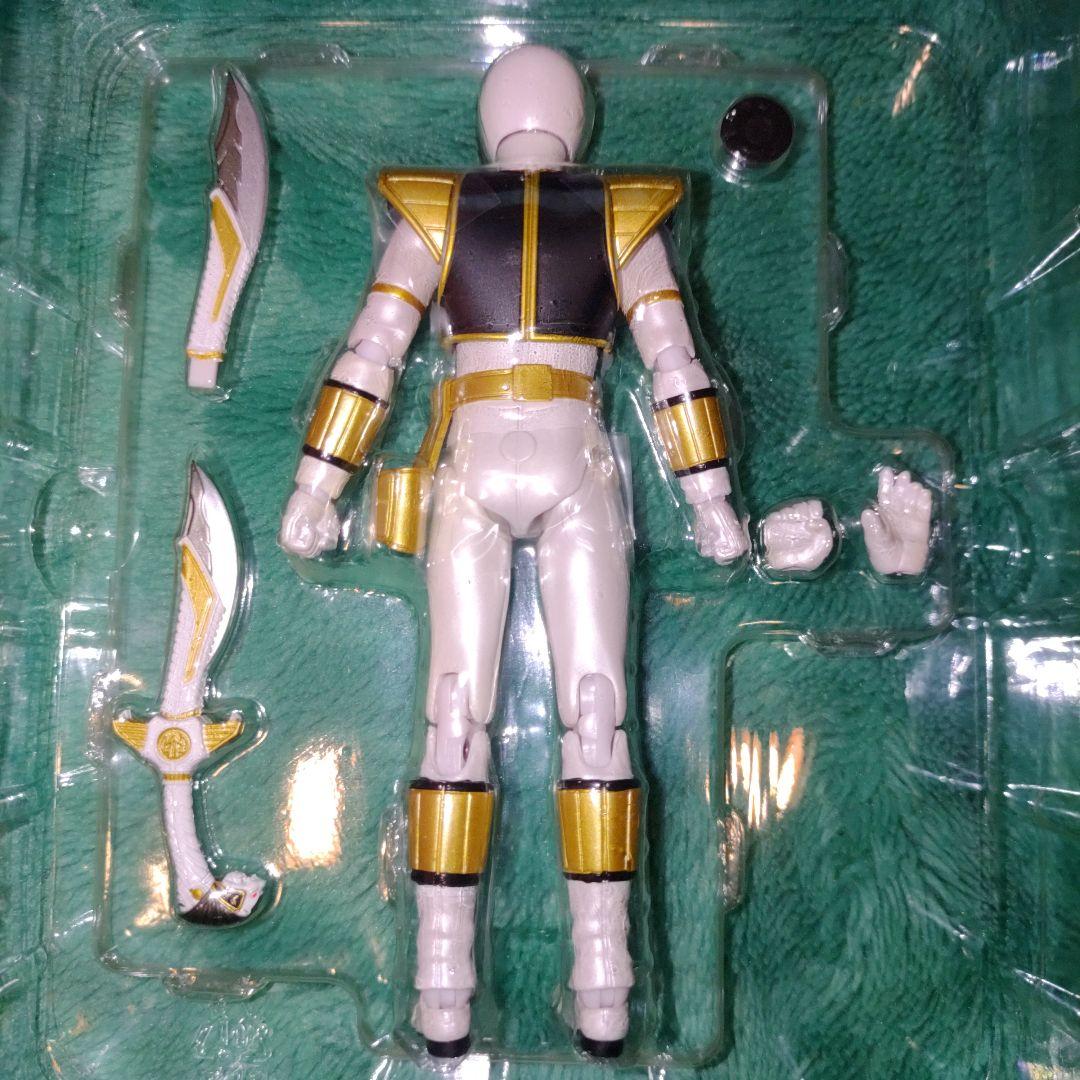 ケ*ル様 【美品】S.H.Figuarts 五星戦隊 ダイレンジャー キバレンジ