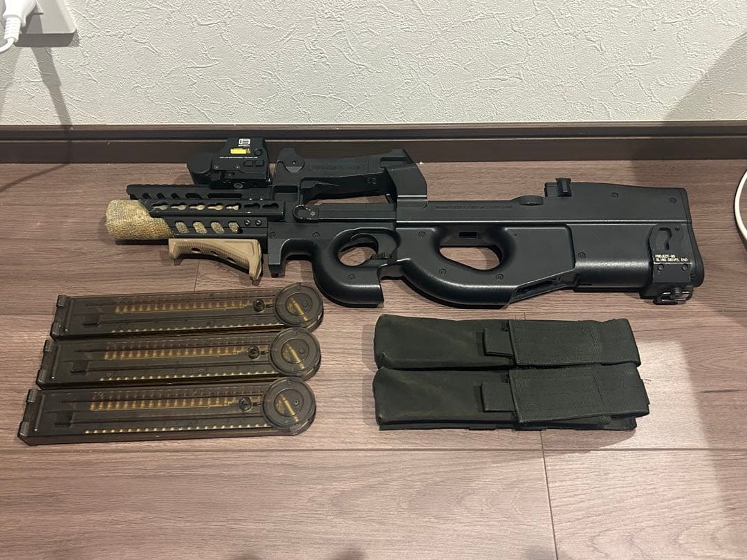 東京マルイ　カスタムP90　動作確認済み　ハンドガードシステム　その他