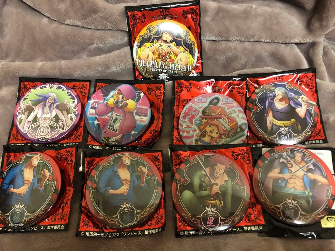 ワンピース　輩缶バッジ　RED