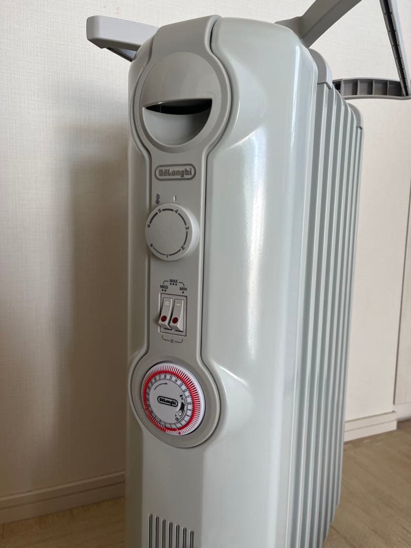 【美品】箱付き　デロンギ　オイルヒーター