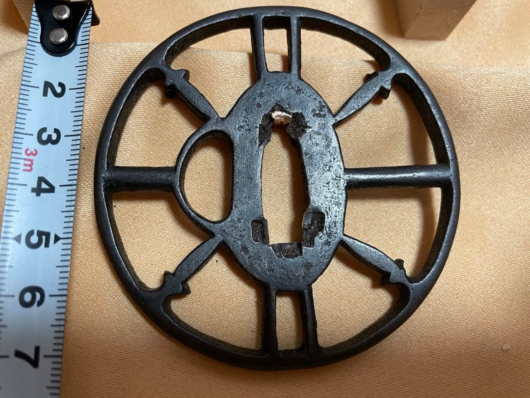 鍔　鐔　尾張透かし鍔　鉄地鍔