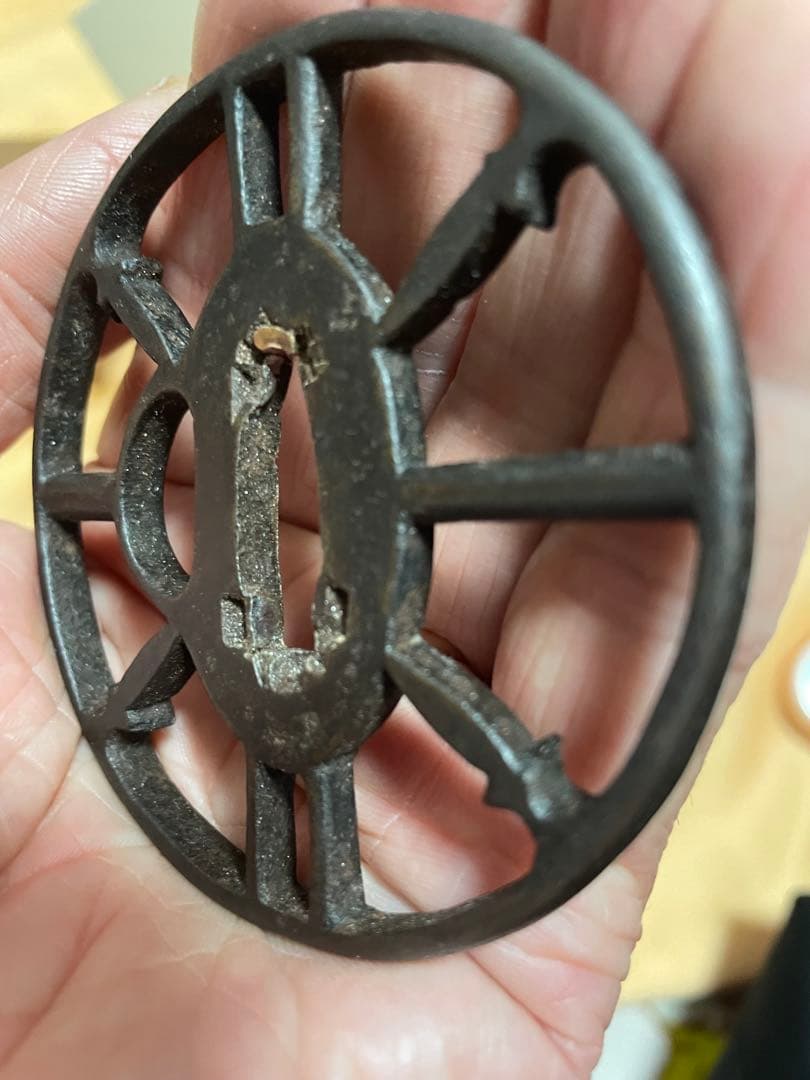 鍔　鐔　尾張透かし鍔　鉄地鍔