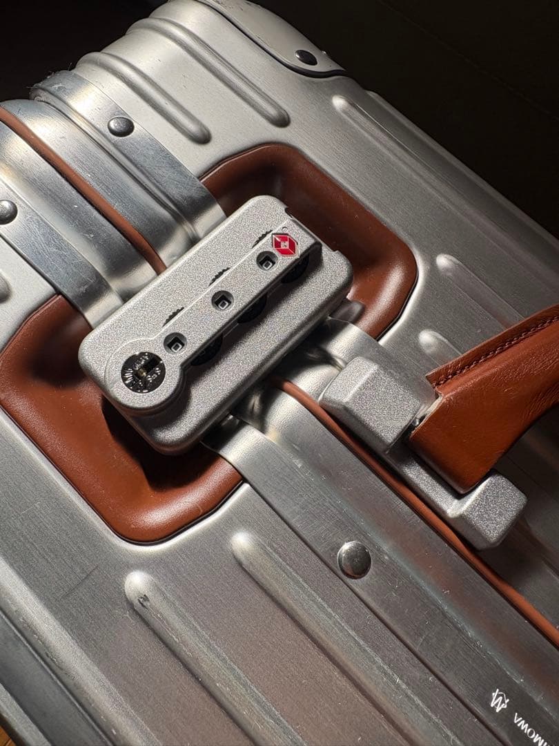 リモワ オリジナル キャビン ツイスト 生涯保証 機内持ち込み