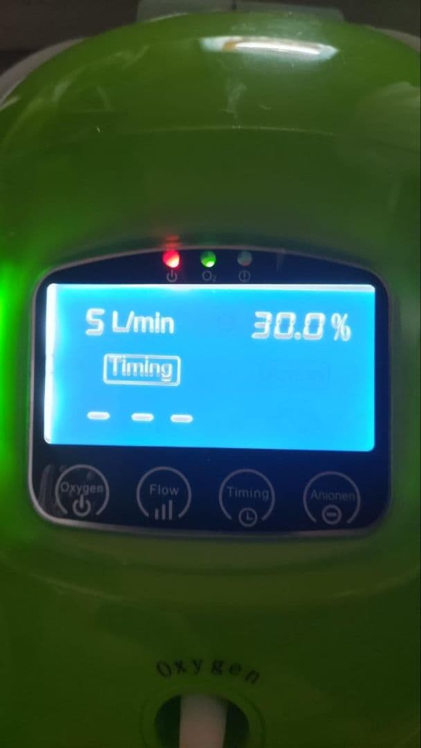 酸素濃縮器　酸素発生器