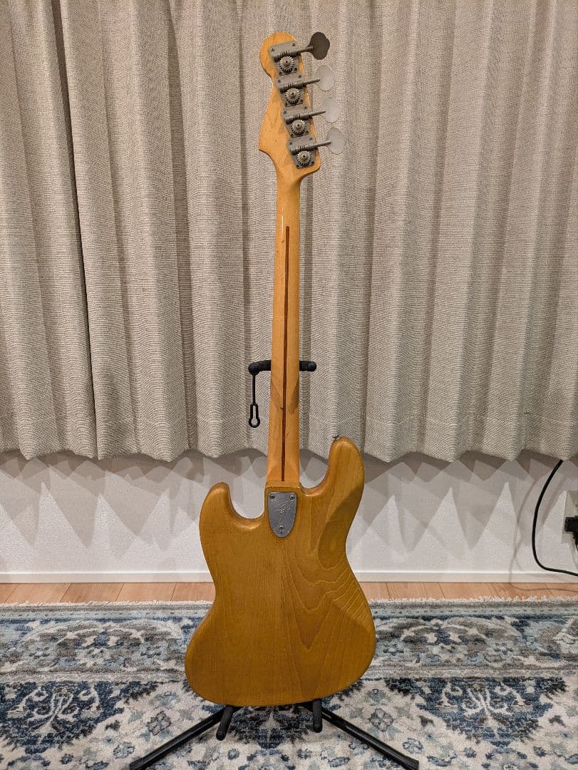 ベース Fender Japan JB75-80