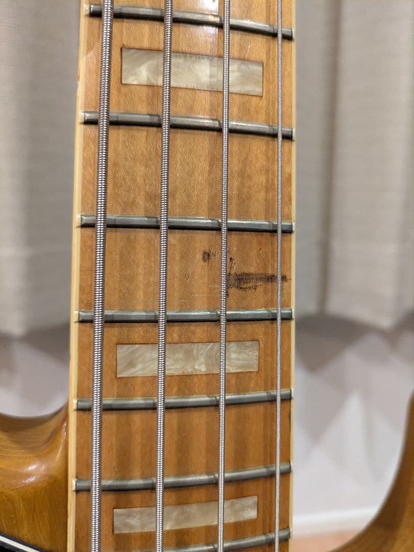 ベース Fender Japan JB75-80