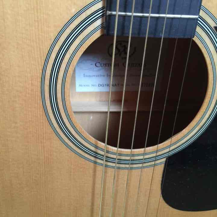 アコースティックギター